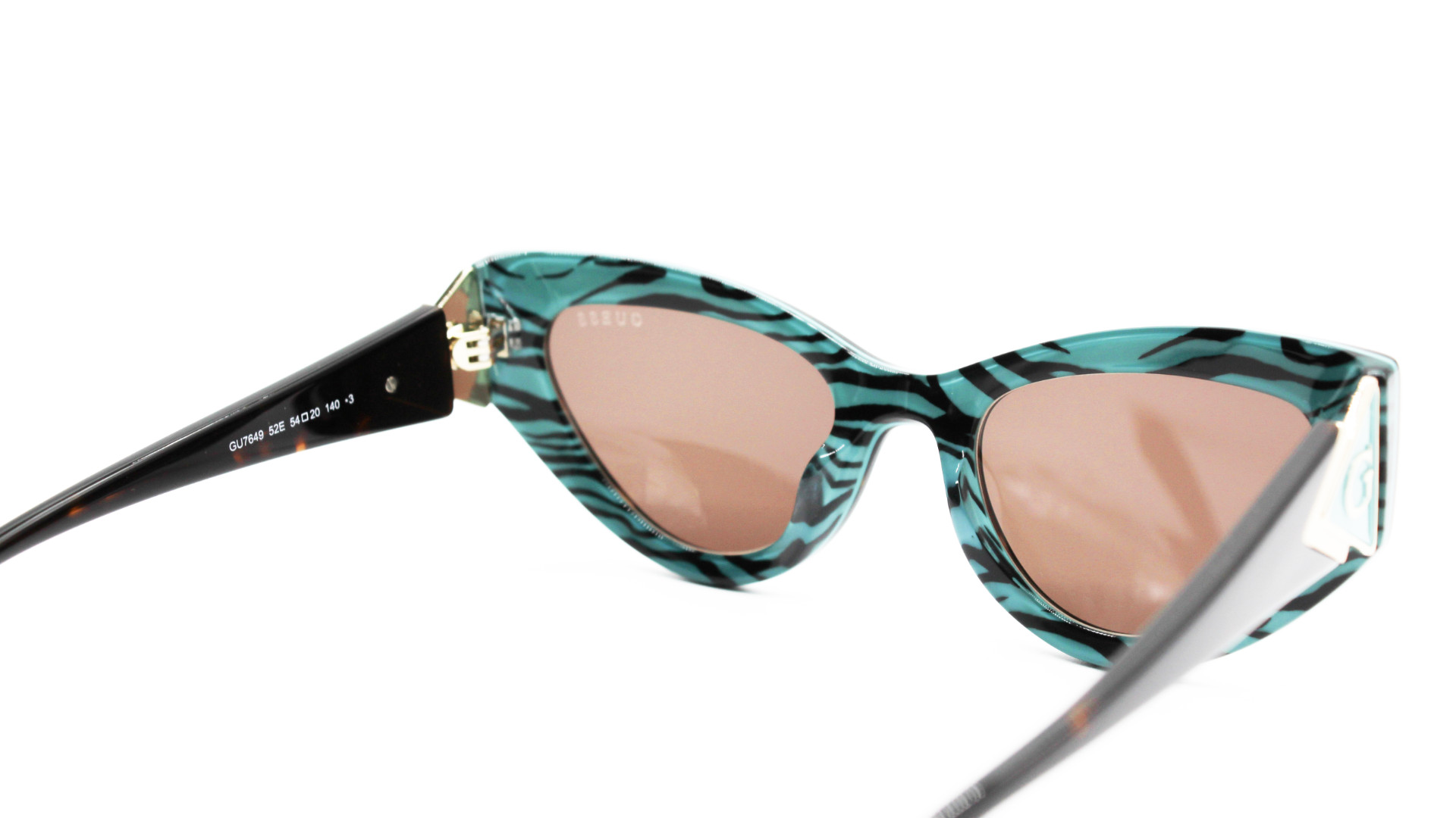 Солнцезащитные очки GUESS GU7649