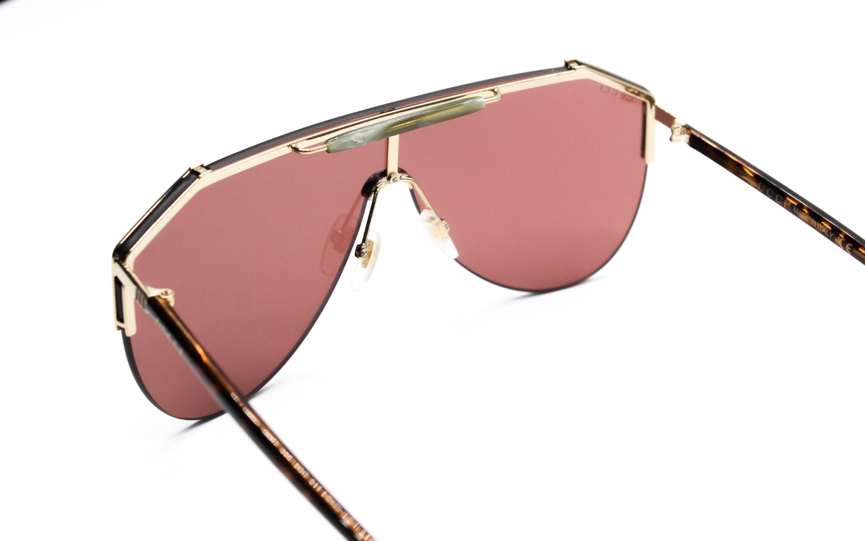 Солнцезащитные очки Gucci GG0584S