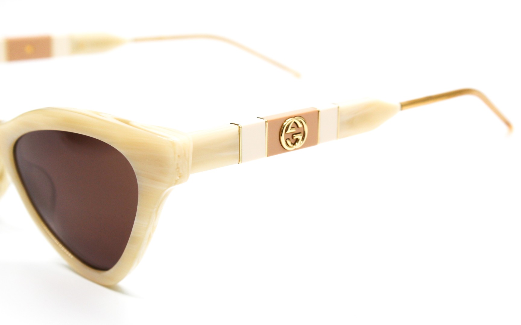 Солнцезащитные очки Gucci GG0597S