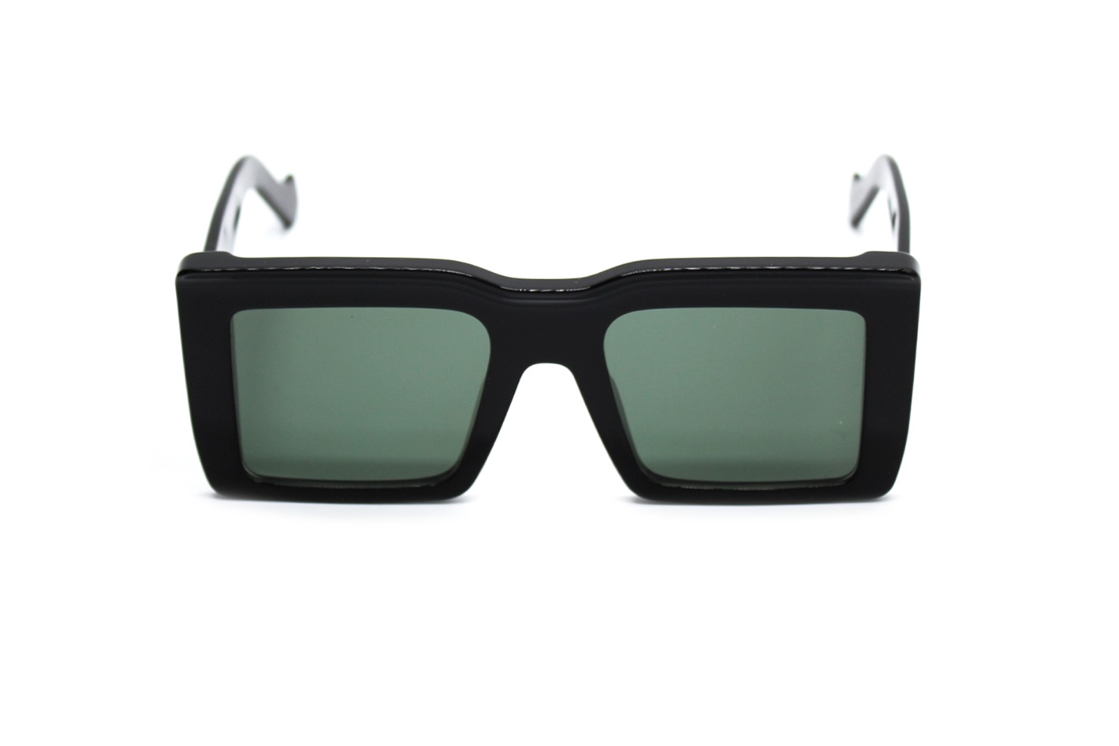 Солнцезащитные очки LOEWE	LW40018I