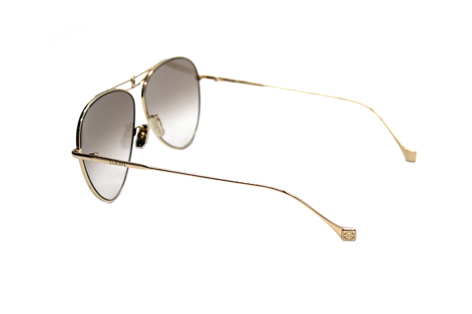 Солнцезащитные очки LOEWE	LW40025U