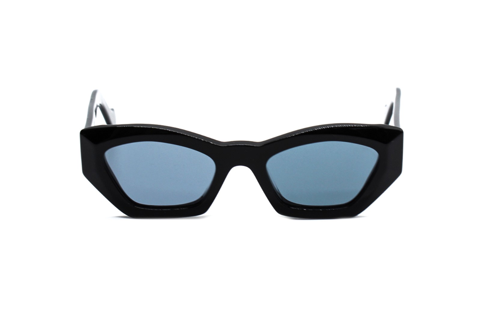 Солнцезащитные очки LOEWE	LW40027U